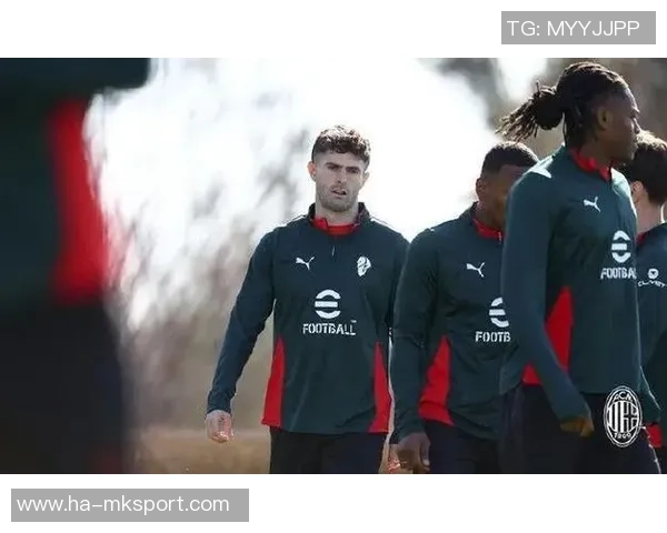 意媒：米兰忧虑莱奥赶不上与罗马的竞赛；普利希奇挨近复出